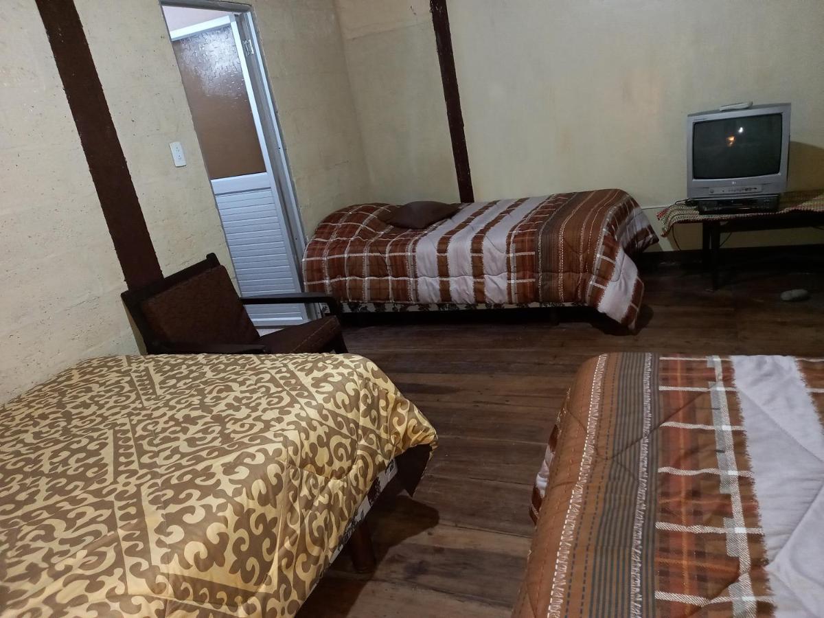 Montano Camping & Hostel Banos  Luaran gambar