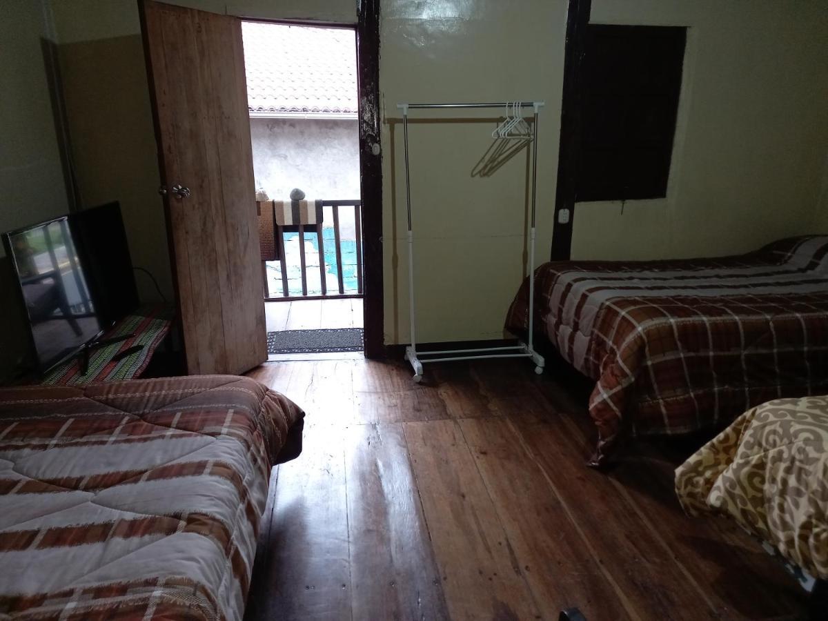 Montano Camping & Hostel Banos  Luaran gambar