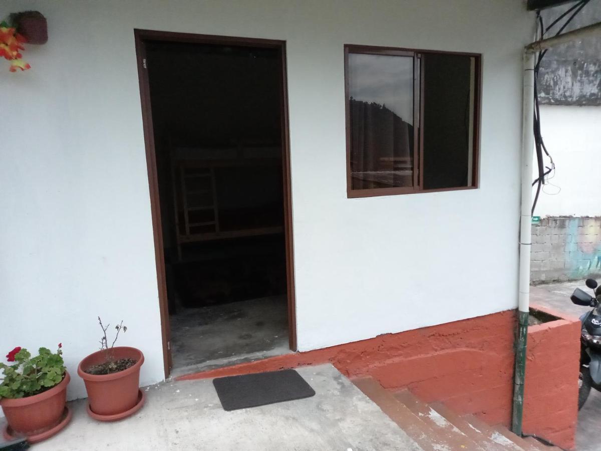 Montano Camping & Hostel Banos  Luaran gambar