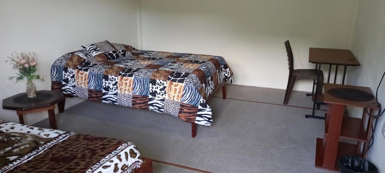 Montano Camping & Hostel Banos  Luaran gambar