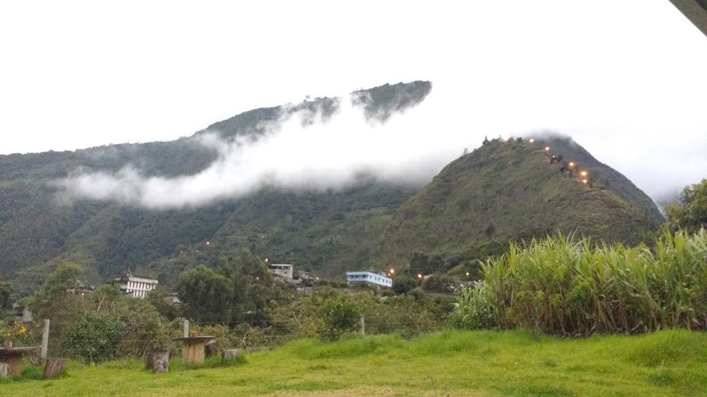 Montano Camping & Hostel Banos  Luaran gambar