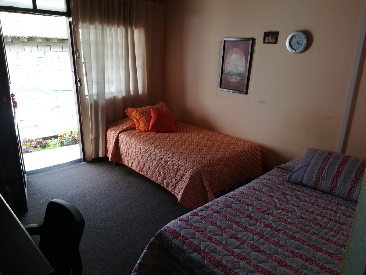Montano Camping & Hostel Banos  Luaran gambar
