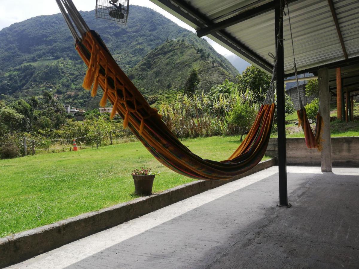 Montano Camping & Hostel Banos  Luaran gambar