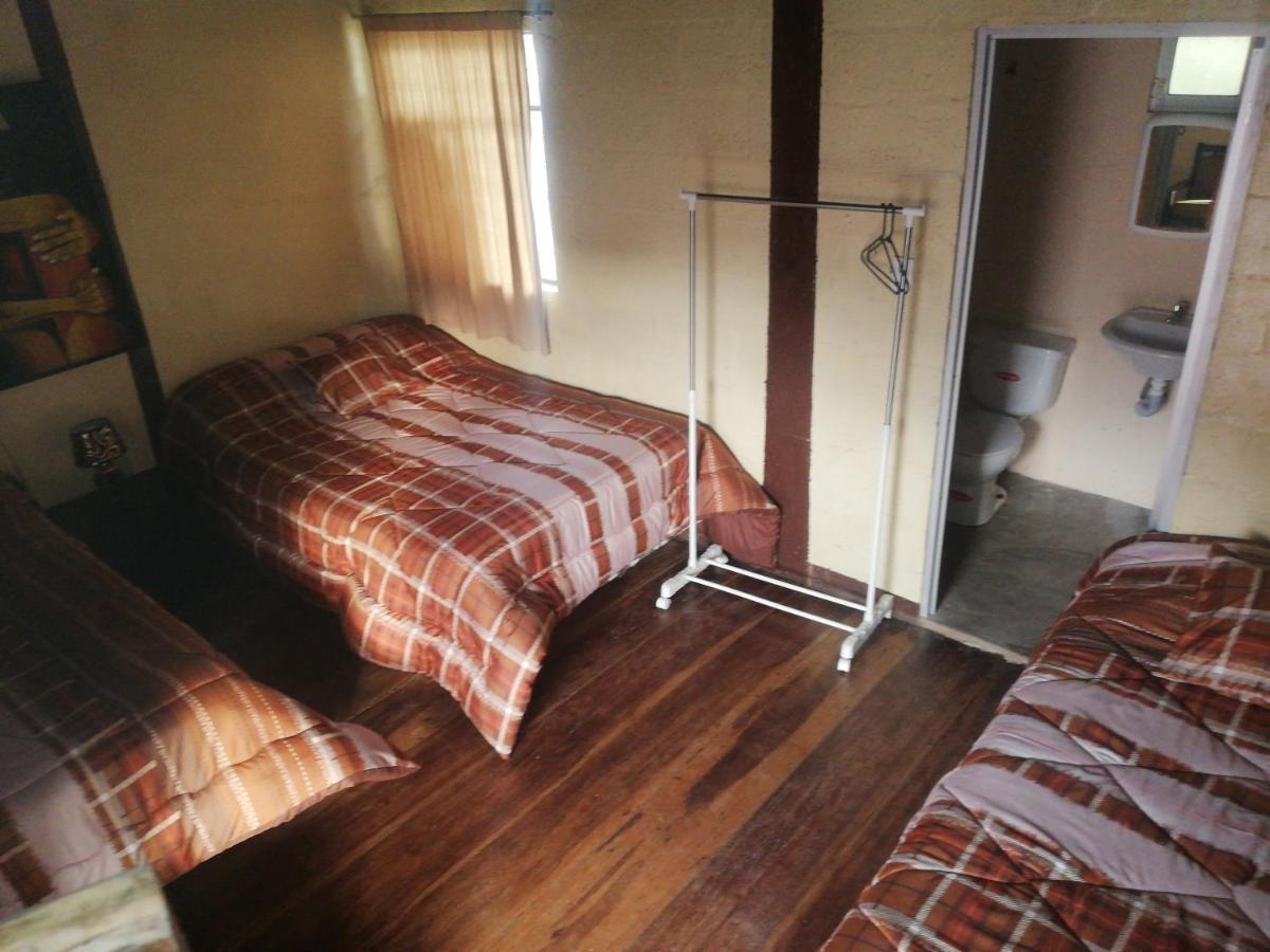 Montano Camping & Hostel Banos  Luaran gambar